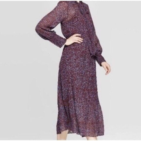 Pleated midi dress with bow tie - Picture 2 of 6